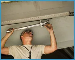 United Garage Door Willernie, MN 651-342-8138 - sidebar-door-install-15-05m